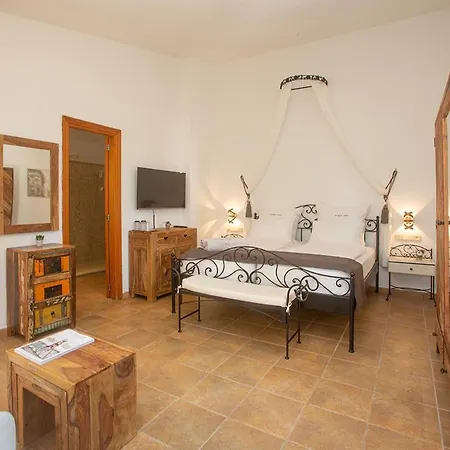Ses Rotes Velles - Petit Hotel 4*
